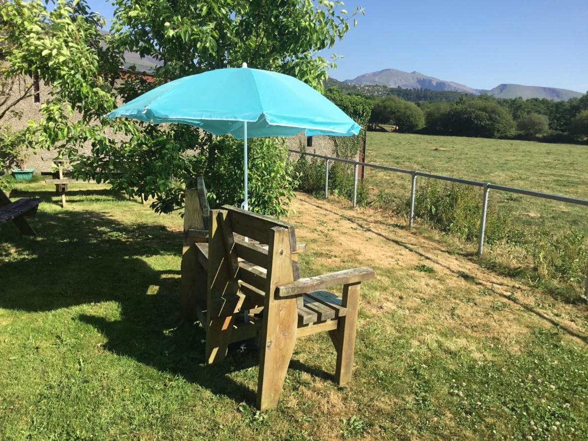 Tyddyn Perthi Farm Villa Llanberis Exterior photo